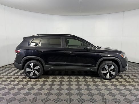 Used 2025 Volkswagen Taos S AWD/4WD image 5