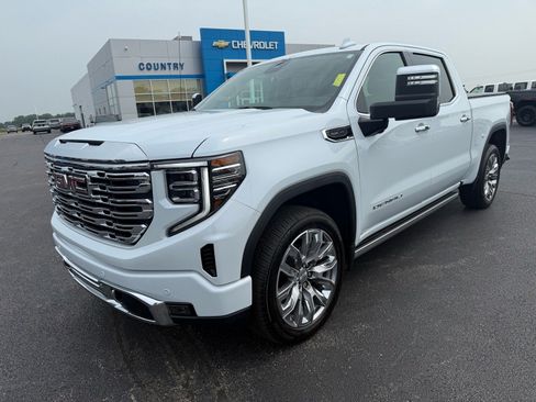 Used 2026 GMC Sierra 1500 Denali w/ Denali Reserve Package AWD/4WD image 9