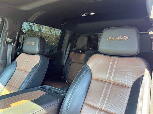 Used 2023 Chevrolet Silverado 1500 High Country w/ Technology Package image 13