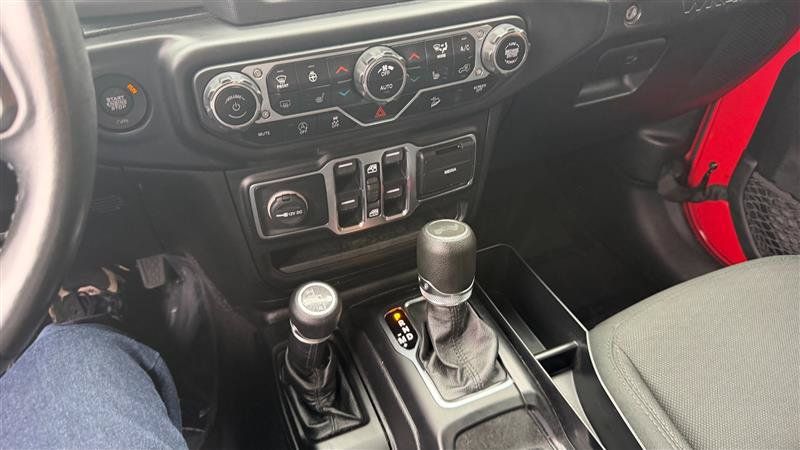 Used 2021 Jeep Wrangler 4WD Unlimited Sport image 32