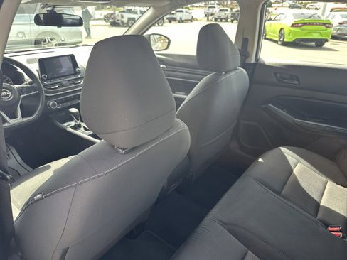 Used 2024 Nissan Altima 2.5 SV image 21