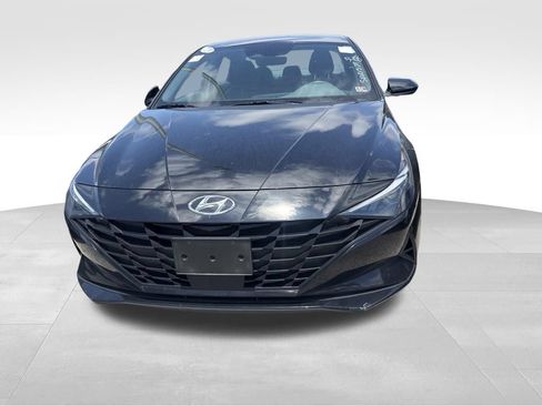 Used 2023 Hyundai Elantra SEL w/ Convenience Package FWD image 3