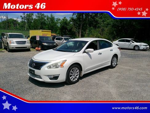 Used 2014 Nissan Altima 2.5 S FWD image 1