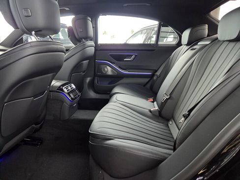 New 2025 Mercedes-Benz S 500 4MATIC image 13