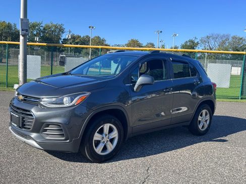 Used 2018 Chevrolet Trax LT image 3