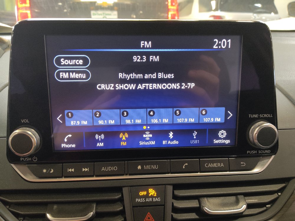 Used 2025 Nissan Altima 2.5 SV FWD image 25