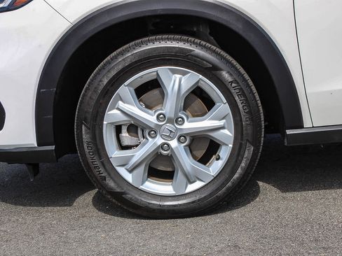 Used 2024 Honda HR-V LX image 11