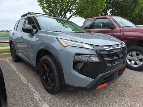 Certified 2025 Nissan Rogue SV w/ Rock Creek Premium Package image 1