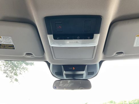 Used 2025 Nissan Rogue SV FWD image 14
