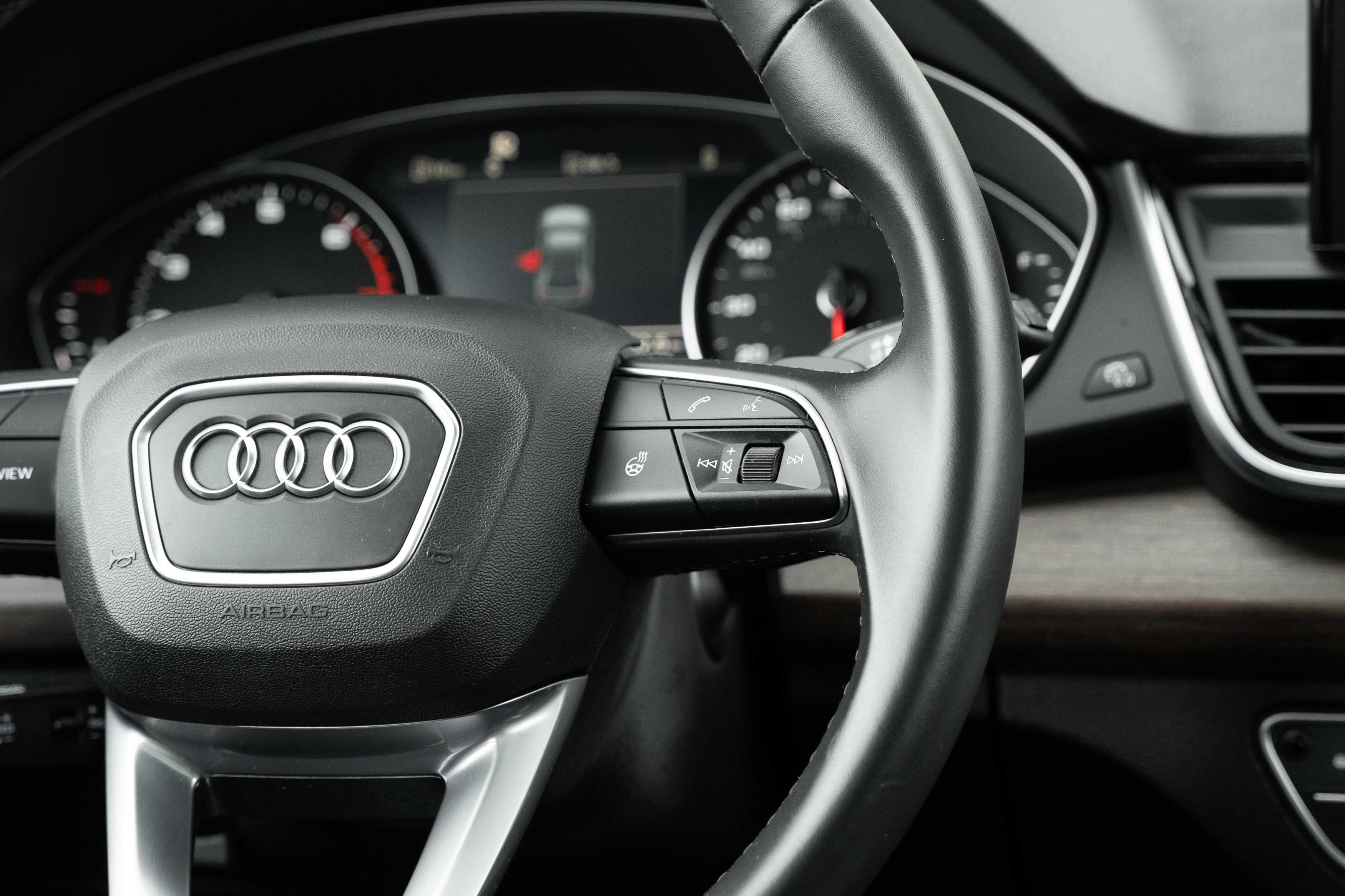 Certified 2024 Audi Q5 2.0T Premium w/ Convenience Package AWD/4WD image 11