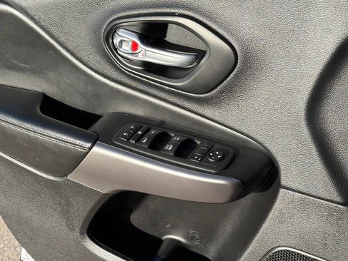 Used 2022 Jeep Cherokee Latitude Lux image 26