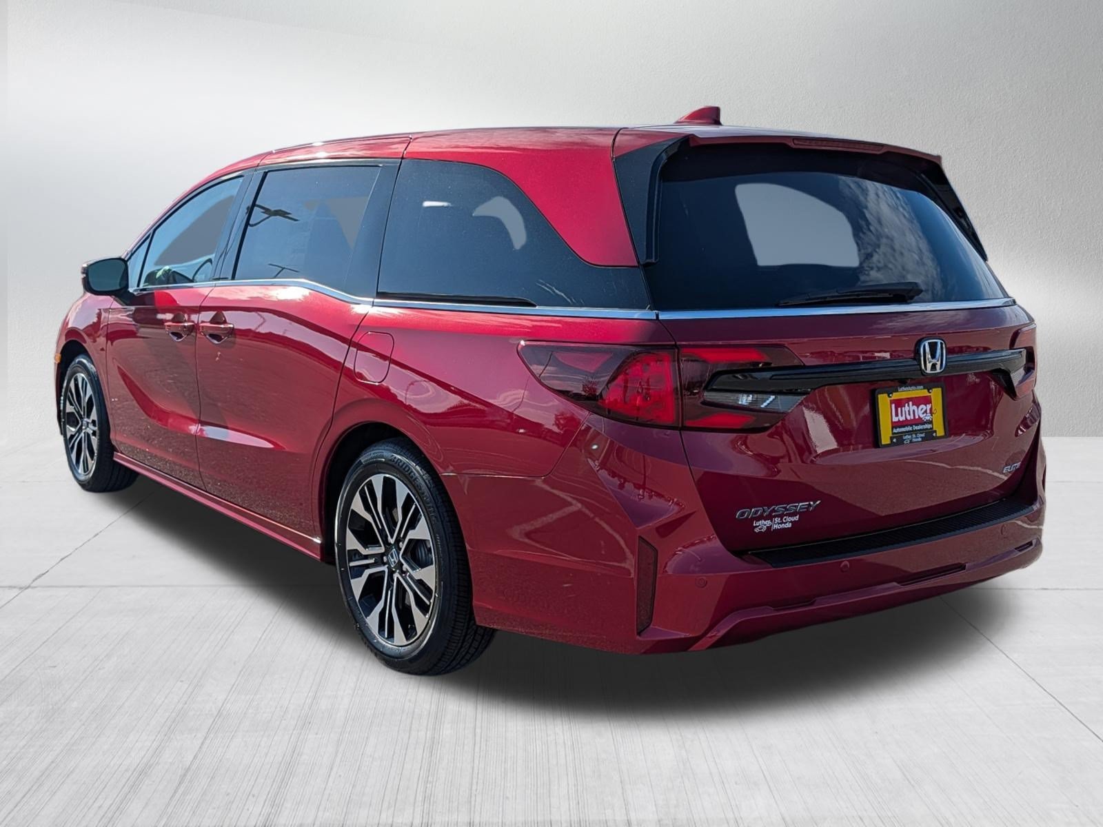 New 2027 Honda Odyssey Elite image 3