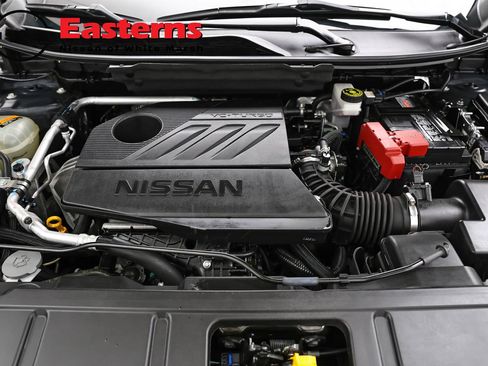 Used 2023 Nissan Rogue S AWD/4WD image 7