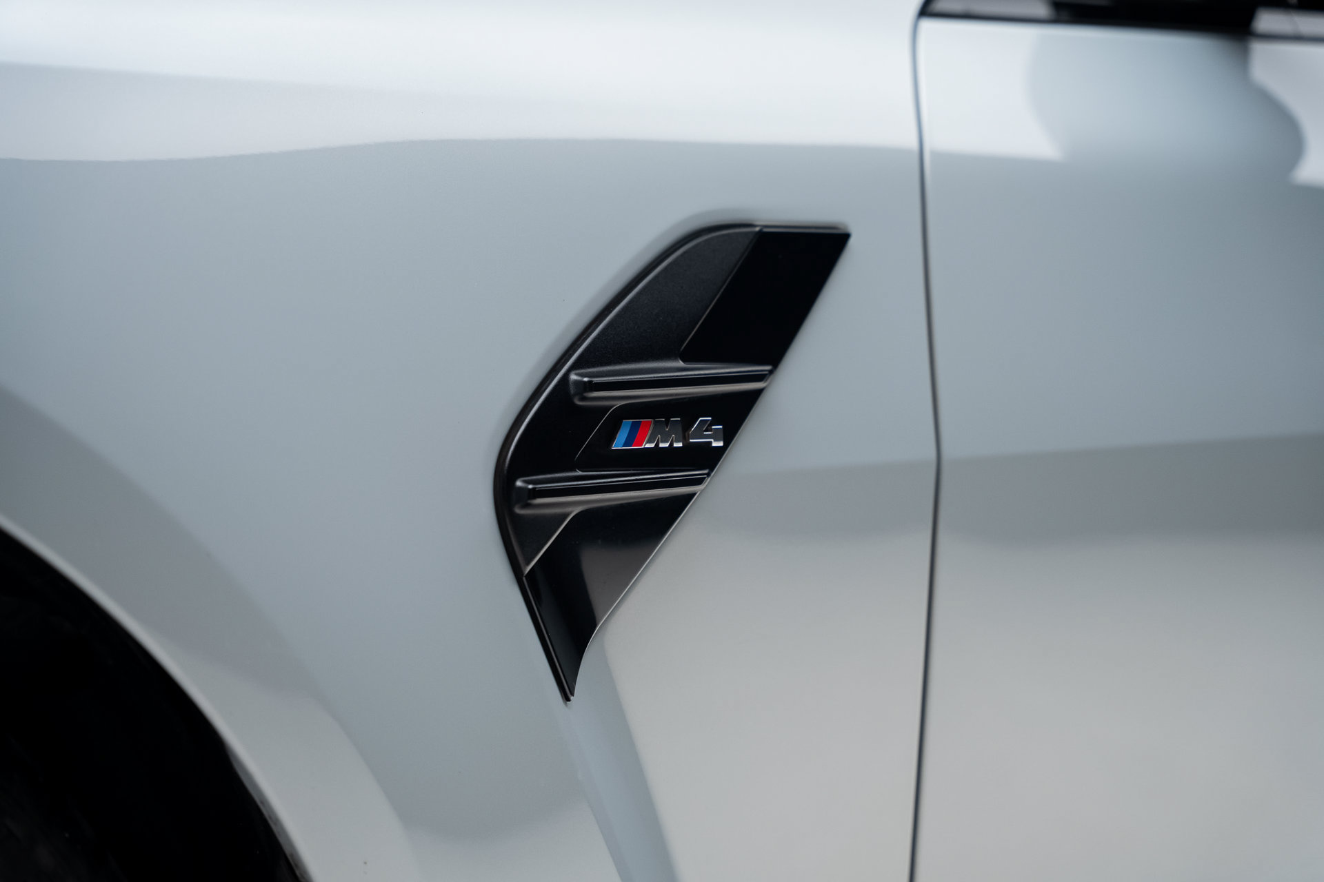 Used 2021 BMW M4 Coupe w/ Executive Package RWD image 24