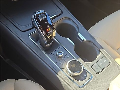 Certified 2024 Cadillac XT4 Luxury w/ LPO, Floor Liner Package image 15