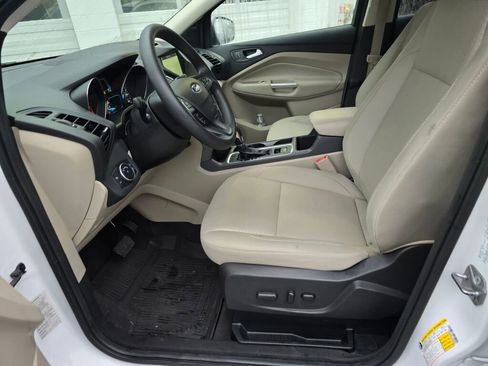 Used 2018 Ford Escape SE w/ SE Sync 3 Package image 24