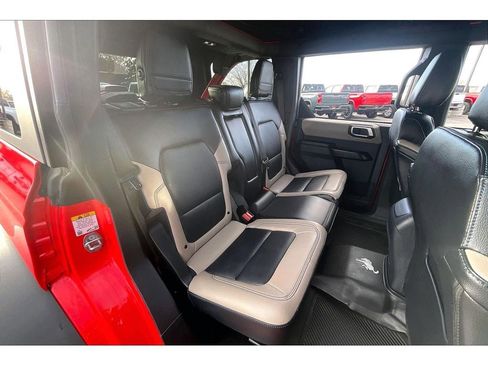 Used 2024 Ford Bronco Wildtrak image 27