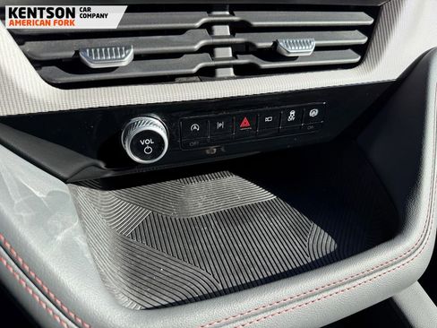 Used 2025 Ford Explorer Active image 25