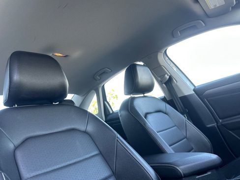 Used 2024 Volkswagen Jetta SE image 16