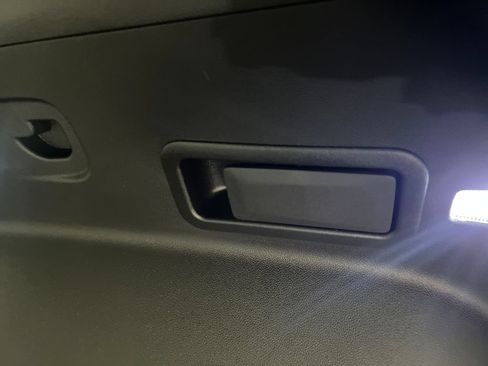Used 2025 Chevrolet Blazer LT FWD image 41