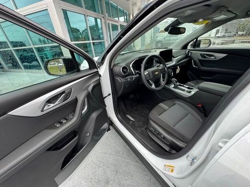 New 2025 Chevrolet Blazer LT w/ Redline Edition image 9