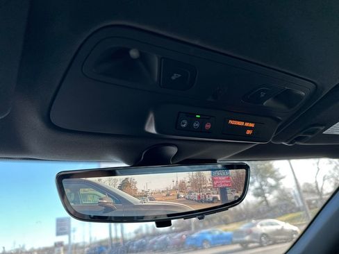 Used 2021 Chevrolet Camaro SS image 19