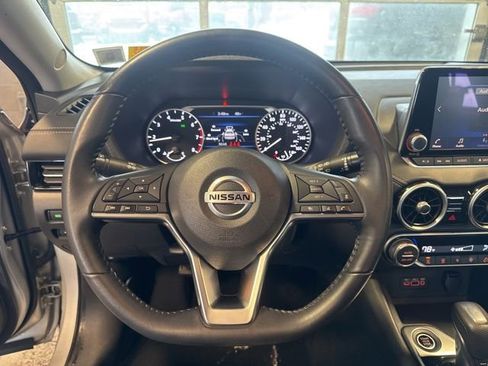 Used 2020 Nissan Sentra SV image 11