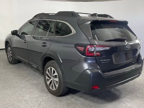Used 2023 Subaru Outback Premium image 5