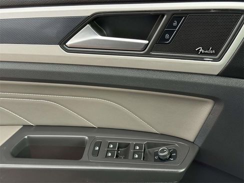 Used 2022 Volkswagen Atlas SEL Premium image 31