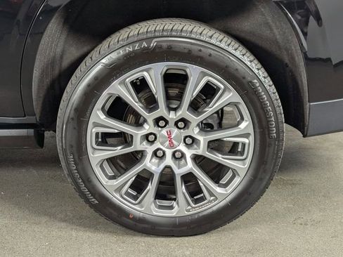 Used 2025 GMC Yukon Denali w/ Denali Reserve Package AWD/4WD image 11