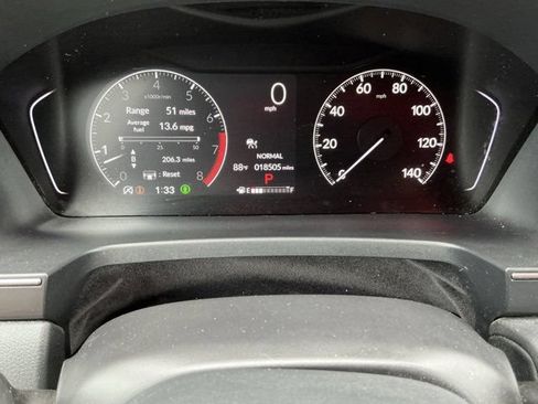 Used 2025 Honda Pilot TrailSport image 31
