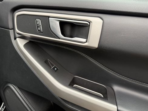 Used 2024 Ford Explorer XLT w/ Equipment Group 202A image 49