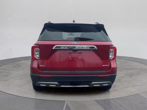 Used 2023 Ford Explorer XLT w/ Equipment Group 202A image 5