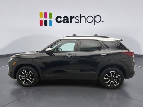 Used 2021 Chevrolet TrailBlazer ACTIV w/ Technology Package AWD/4WD image 2