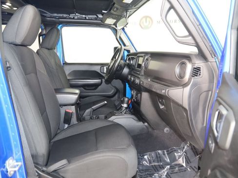 Used 2021 Jeep Gladiator Sport image 12