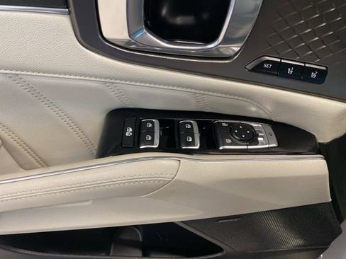 Used 2023 Kia Sorento SX image 33