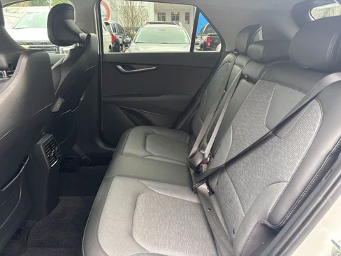 Certified 2023 Kia Niro SX image 13