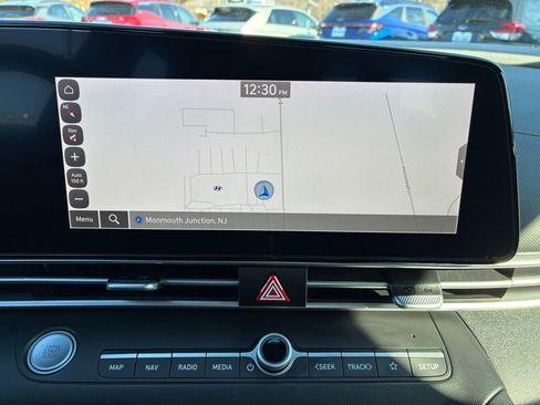 Used 2023 Hyundai Elantra SEL w/ Convenience Package image 24