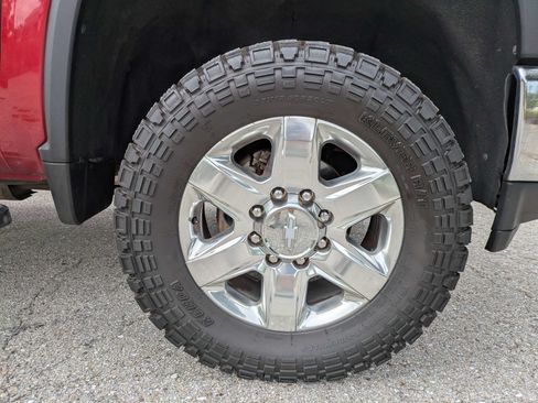 Used 2020 Chevrolet Silverado 2500 LTZ w/ LTZ Premium Package AWD/4WD image 11