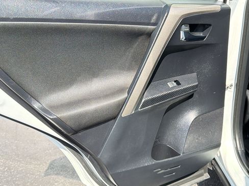 Used 2015 Toyota RAV4 XLE image 29