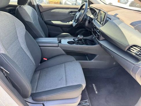 Used 2022 Nissan Rogue S FWD image 15