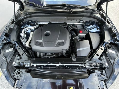 Certified 2021 Volvo XC60 T5 Inscription image 14