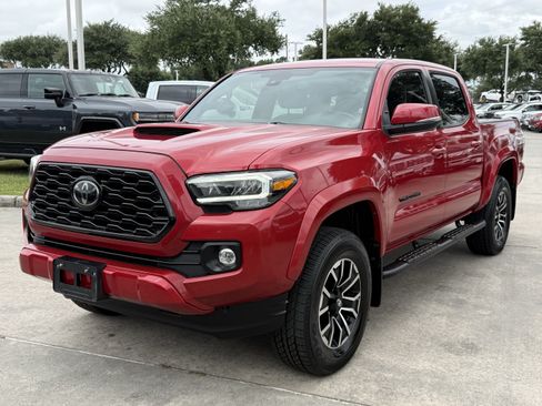 Used 2021 Toyota Tacoma TRD Sport w/ Technology Package AWD/4WD image 9