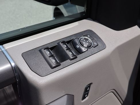 Used 2020 Ford F150 XLT w/ Equipment Group 302A Luxury AWD/4WD image 20