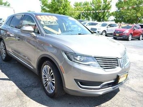 Used 2016 Lincoln MKX Reserve w/ Climate Package AWD/4WD image 4