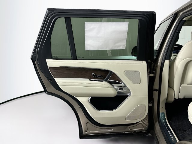 New 2026 Land Rover Range Rover Long Wheelbase SE AWD/4WD image 19