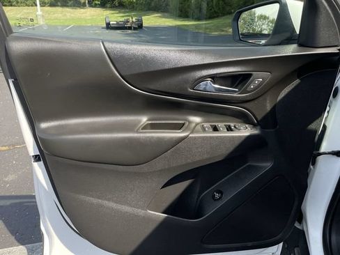 Used 2020 Chevrolet Equinox LT w/ Driver Convenience Package FWD image 22