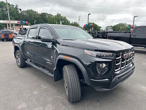 Used 2024 GMC Canyon AT4 w/ Canyon Safety Plus Package AWD/4WD image 3