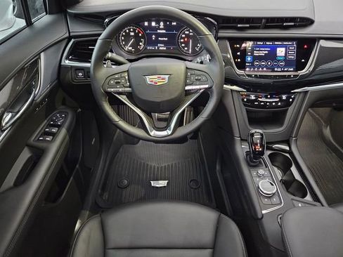 New 2025 Cadillac XT6 Sport w/ Technology Package image 13