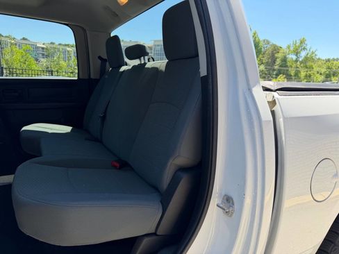 Used 2015 RAM 1500 Express RWD image 8